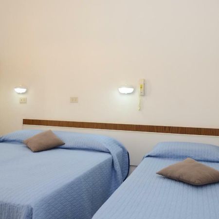 Residence Edera Ρίμινι Εξωτερικό φωτογραφία
