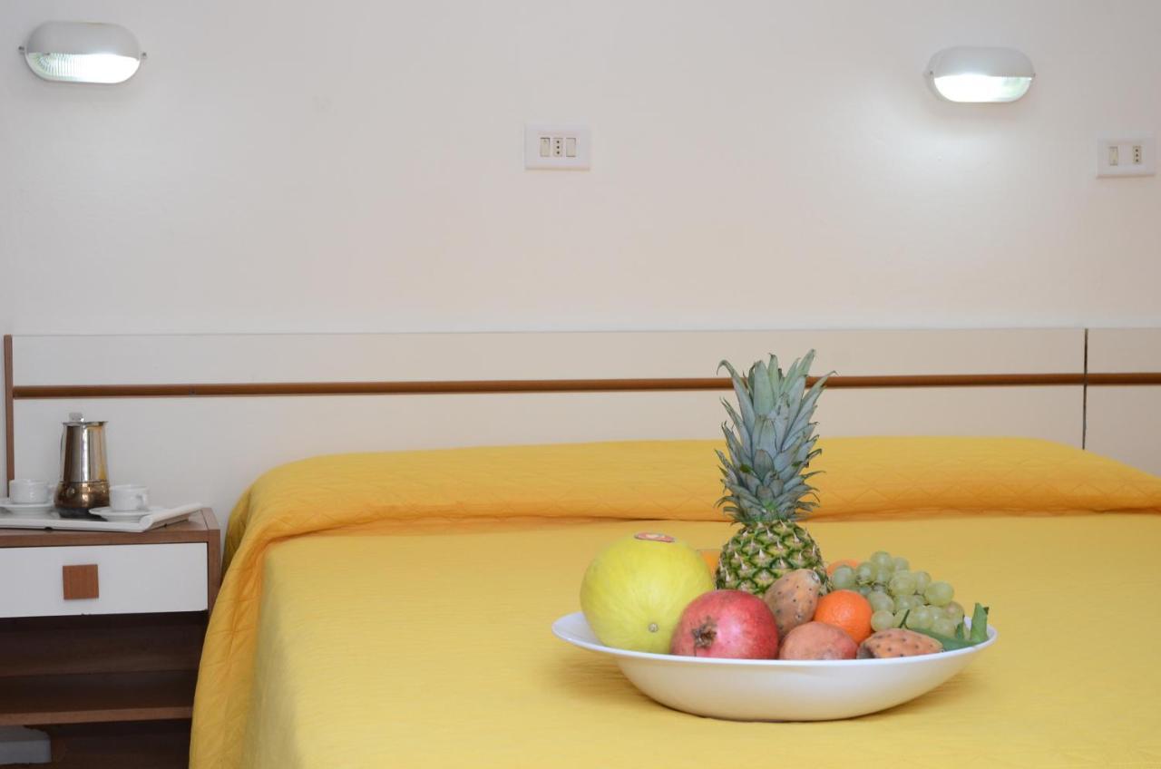 Residence Edera Ρίμινι Εξωτερικό φωτογραφία